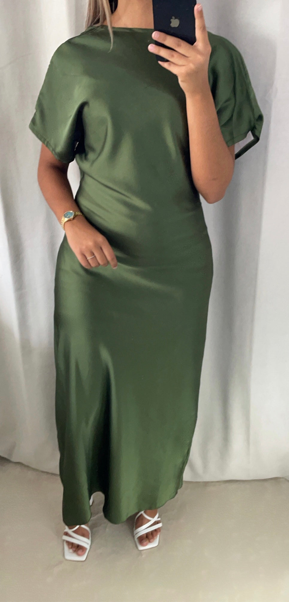 Robe satinée