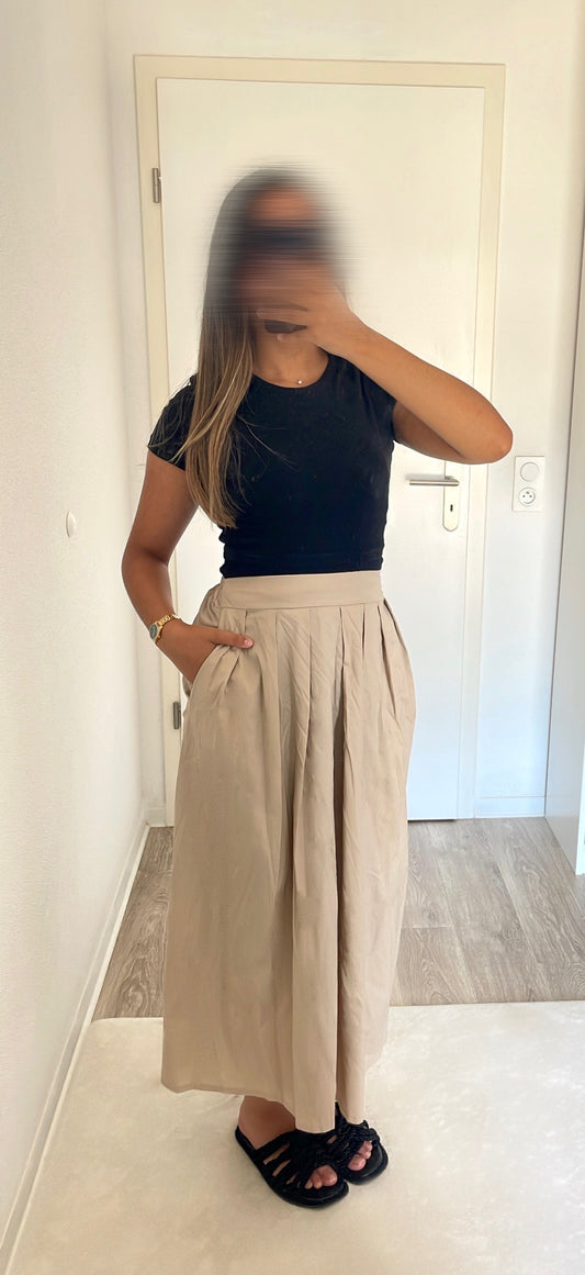 JUPE PLISSÉE [BEIGE]
