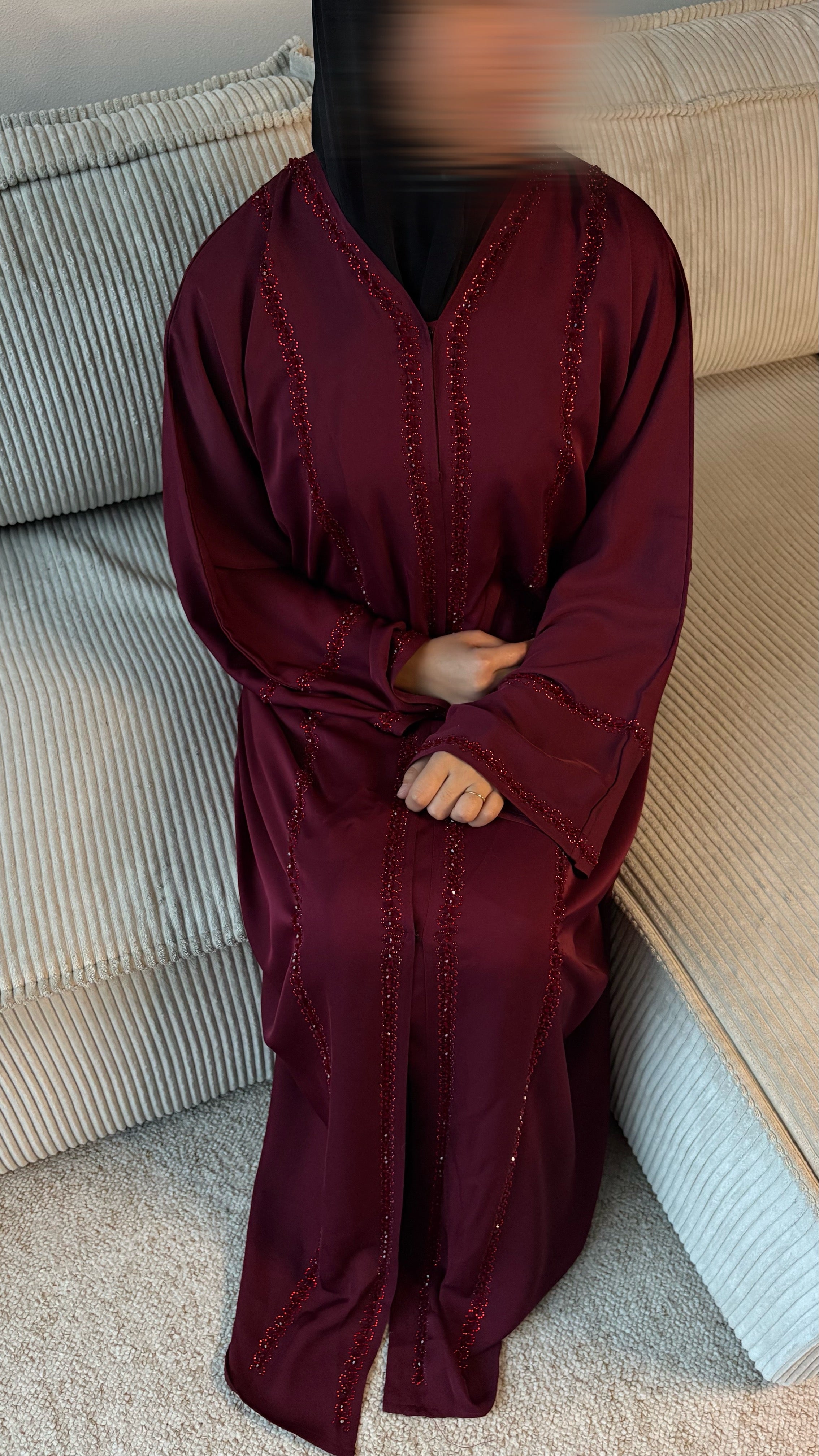Abaya Leena