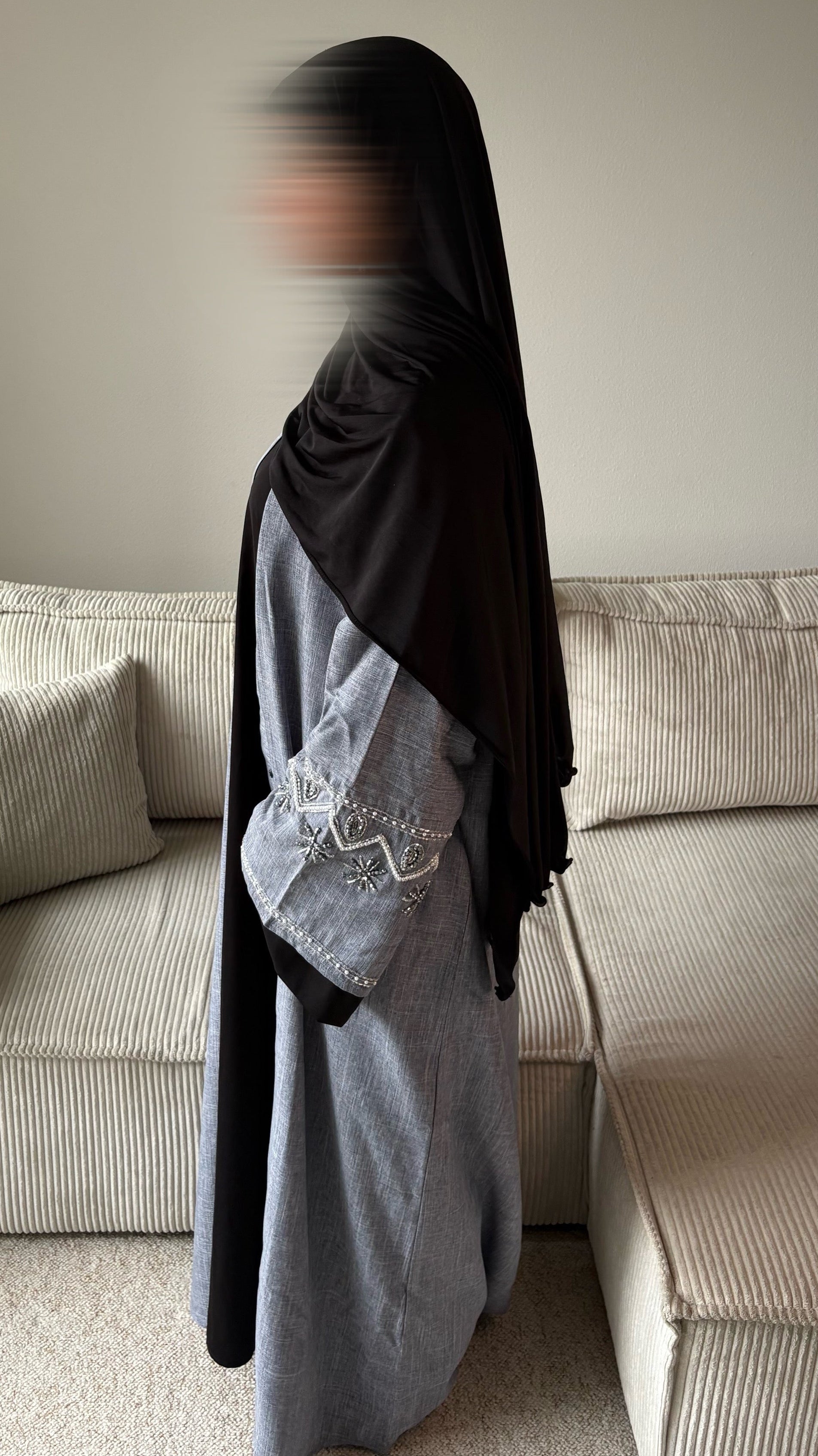 Abaya Hana