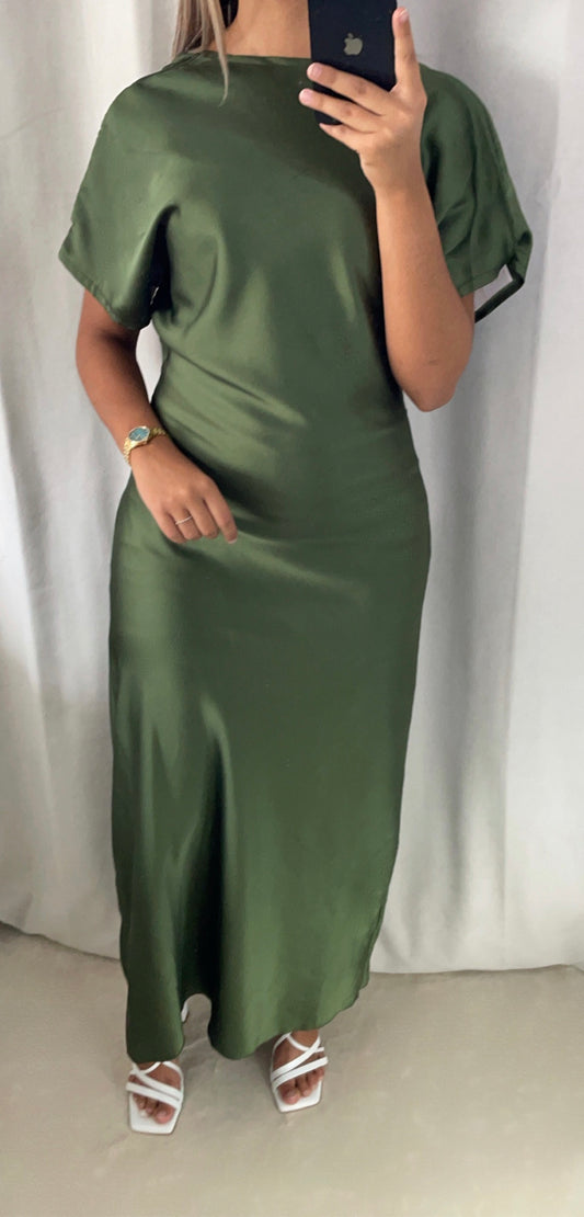Robe satinée
